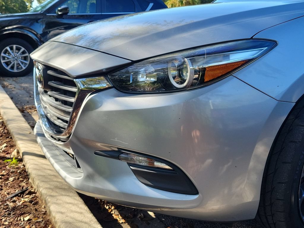 Used 2018 MAZDA MAZDA3 Touring FWD image 4