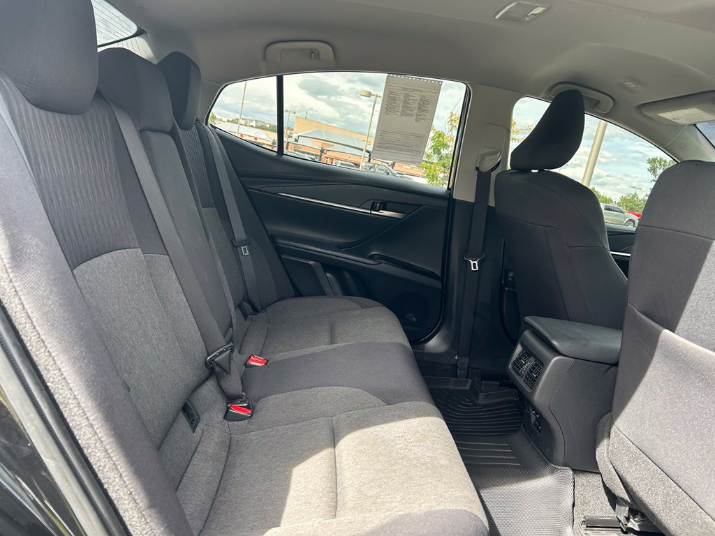Used 2025 Toyota Camry LE FWD image 29