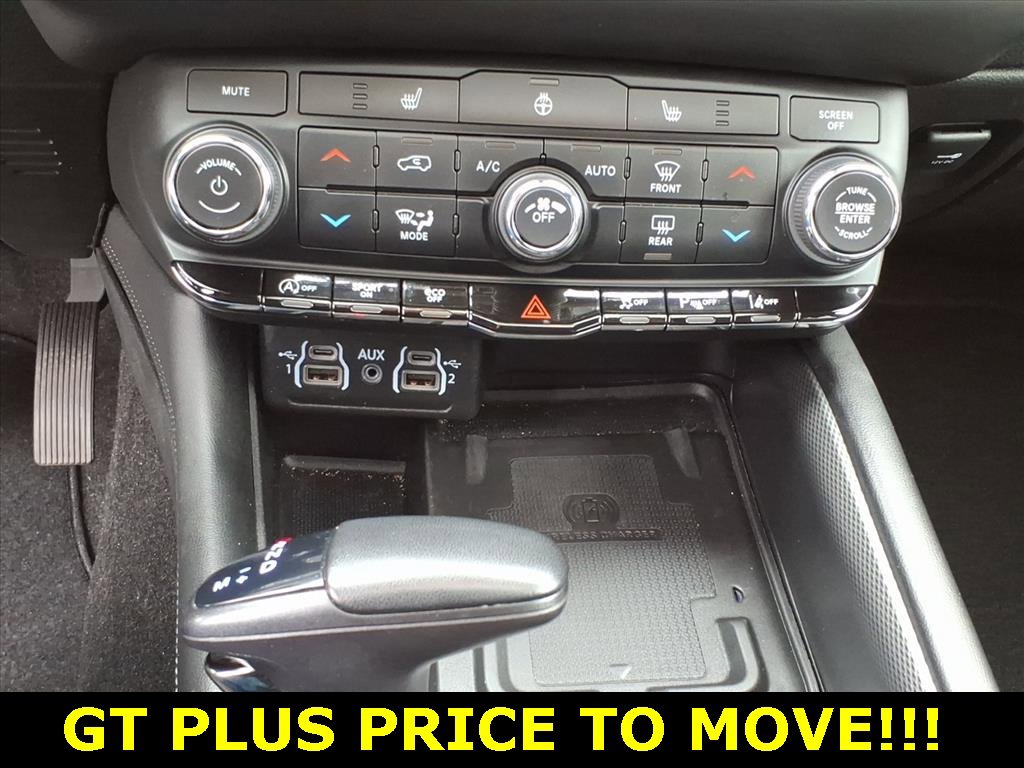 Used 2022 Dodge Durango GT image 22