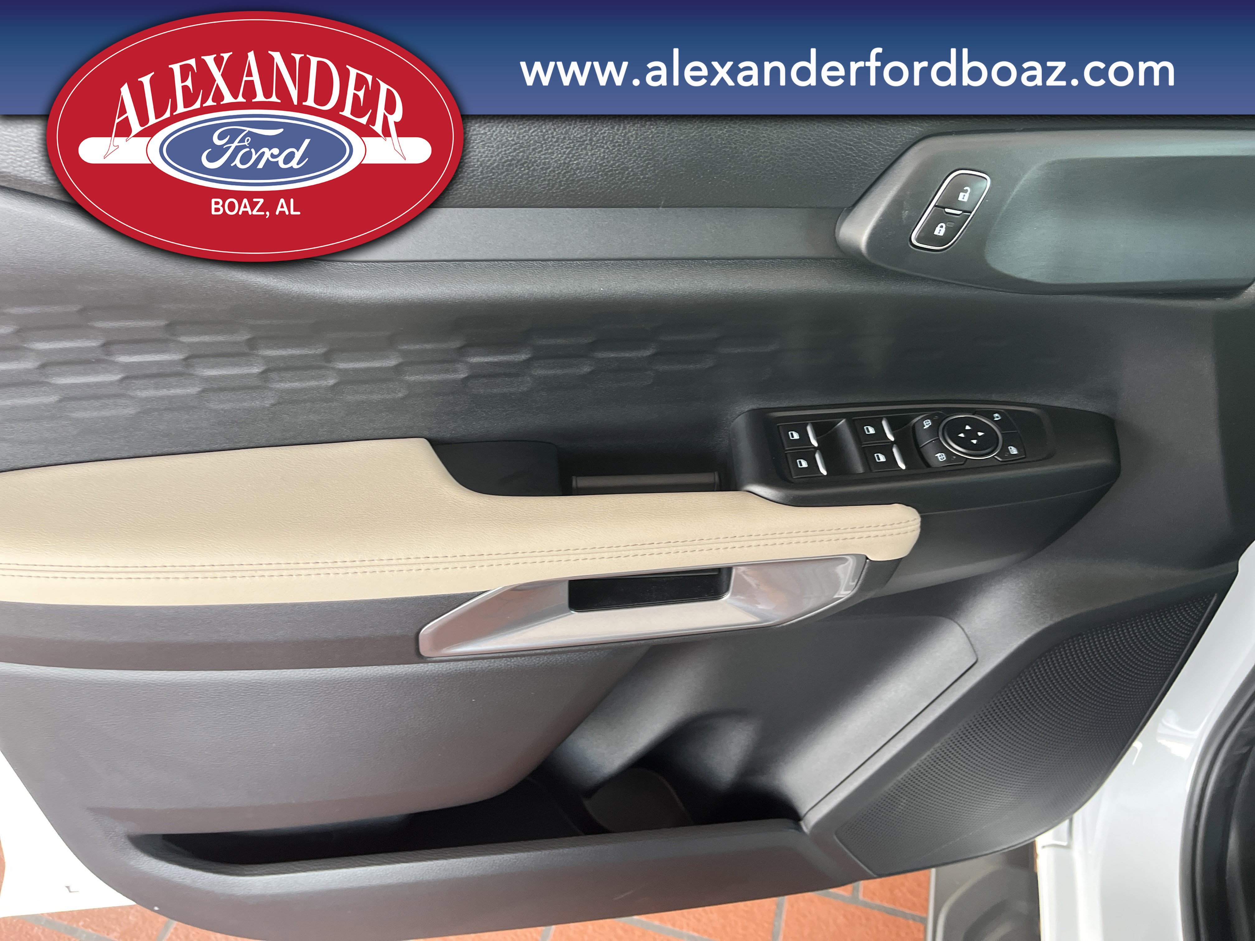 New 2025 Ford Ranger XLT w/ Equipment Group 301A High image 9