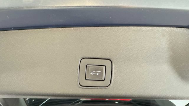 Used 2022 Chevrolet TrailBlazer ACTIV w/ Sun and Liftgate Package FWD image 37