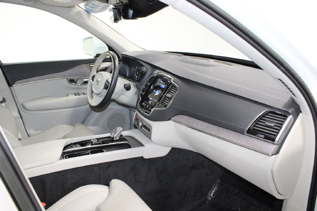 Used 2022 Volvo XC90 T8 Inscription w/ Advanced Package AWD/4WD image 29