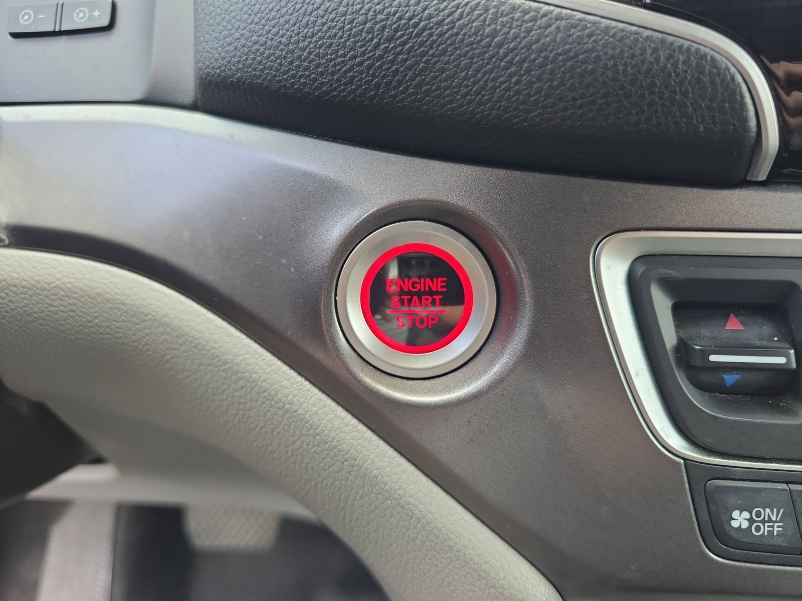 Used 2020 Honda Pilot EX image 25
