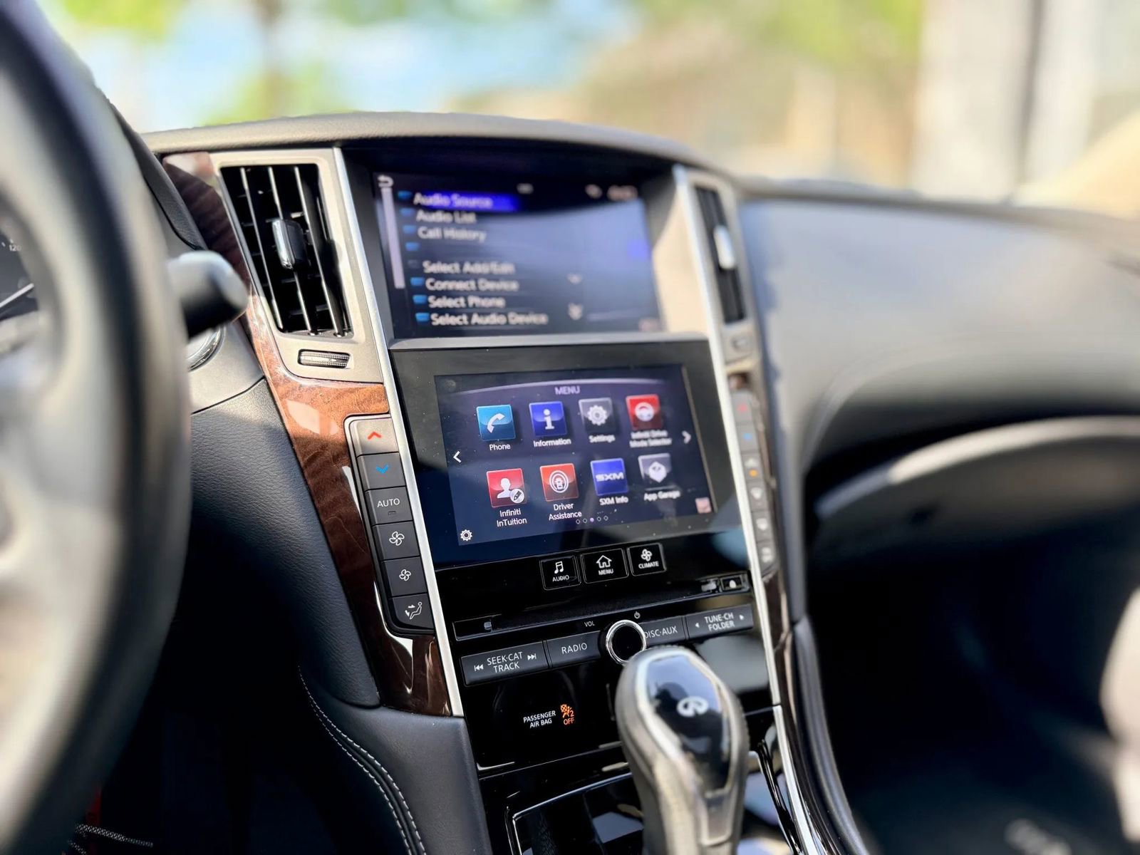 Used 2019 INFINITI Q50 Luxe w/ Cargo Package (L96) RWD image 32