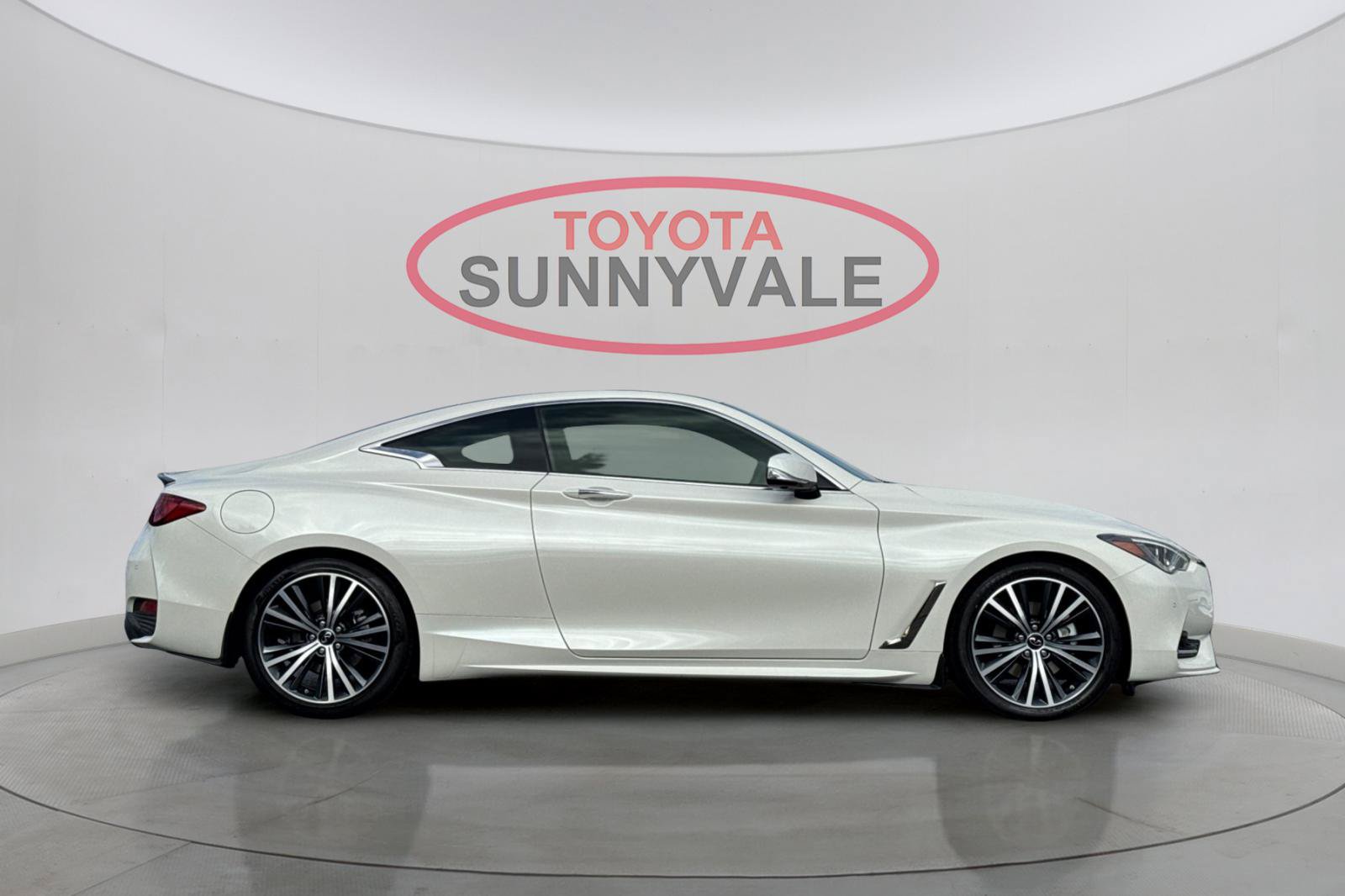 Used 2022 INFINITI Q60 3.0t Luxe w/ Cargo Package RWD image 9