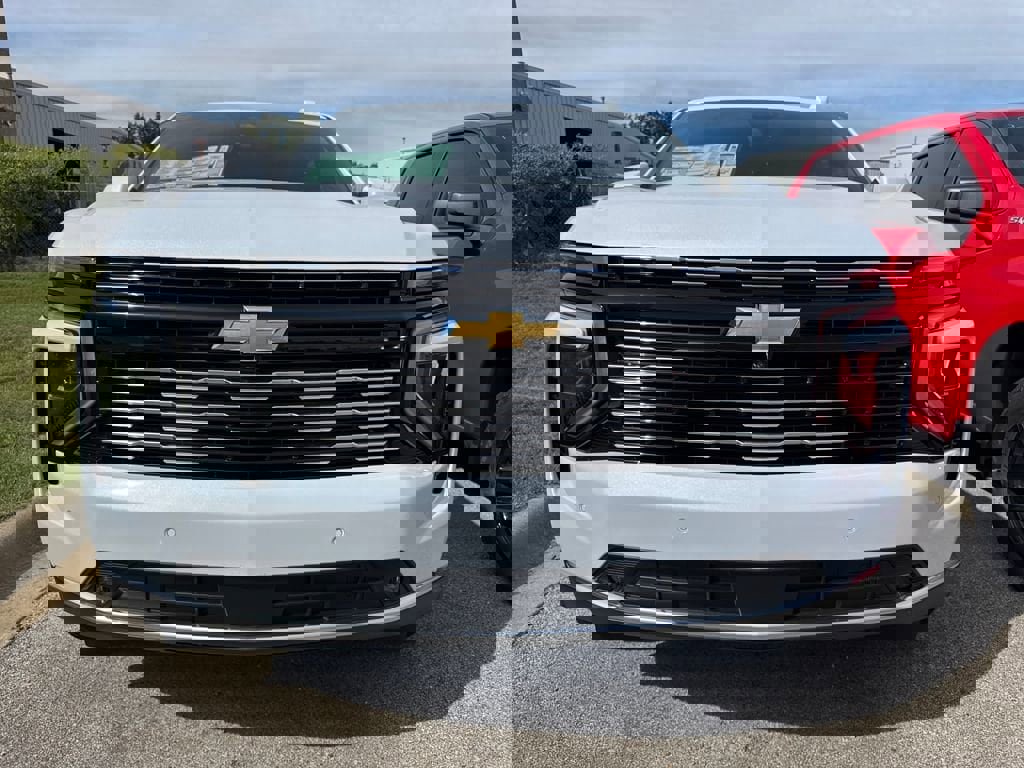 New 2026 Chevrolet Suburban High Country image 2