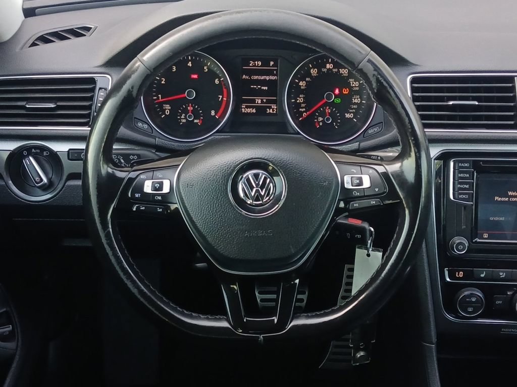 Used 2018 Volkswagen Passat 2.0T R-Line w/ R-Line Lighting Package FWD image 20