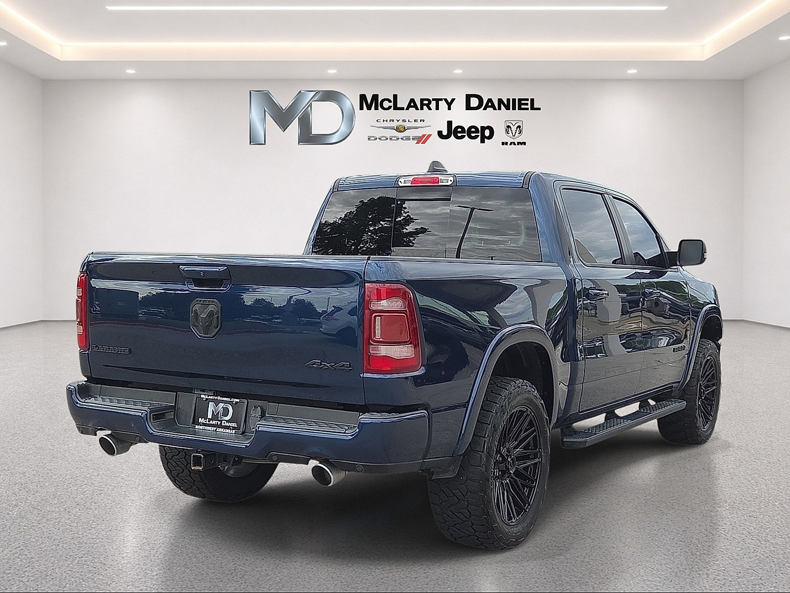 Used 2020 RAM 1500 Laramie AWD/4WD image 5