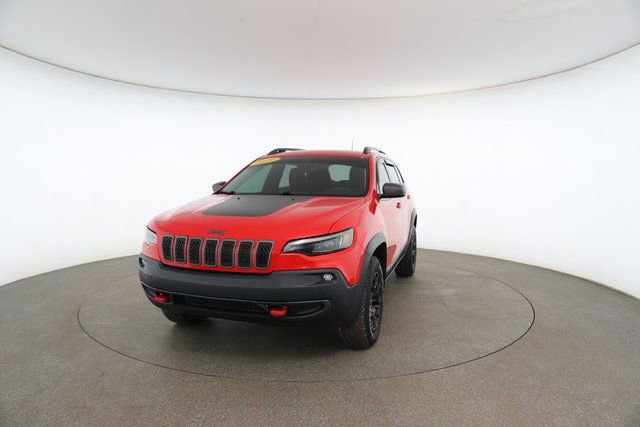 Used 2019 Jeep Cherokee Trailhawk w/ Cold Weather Group image 32