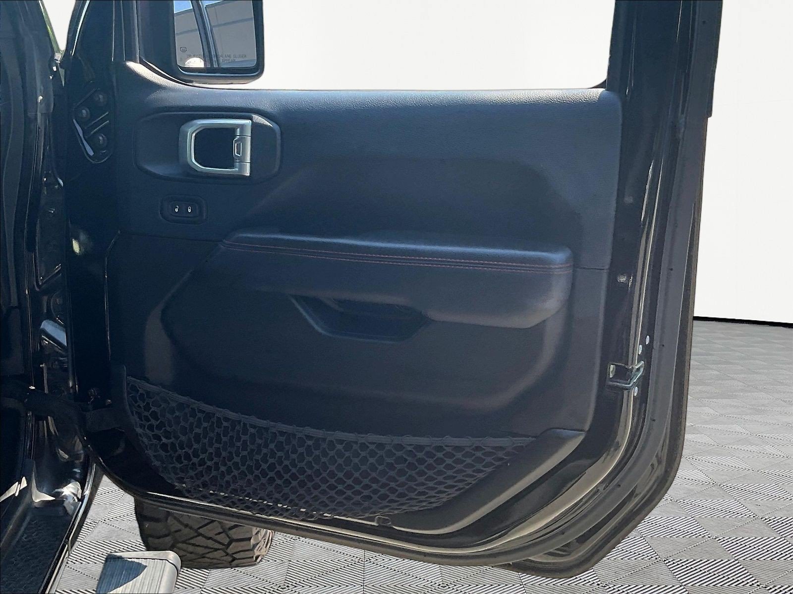 Used 2018 Jeep Wrangler Unlimited Rubicon AWD/4WD image 28