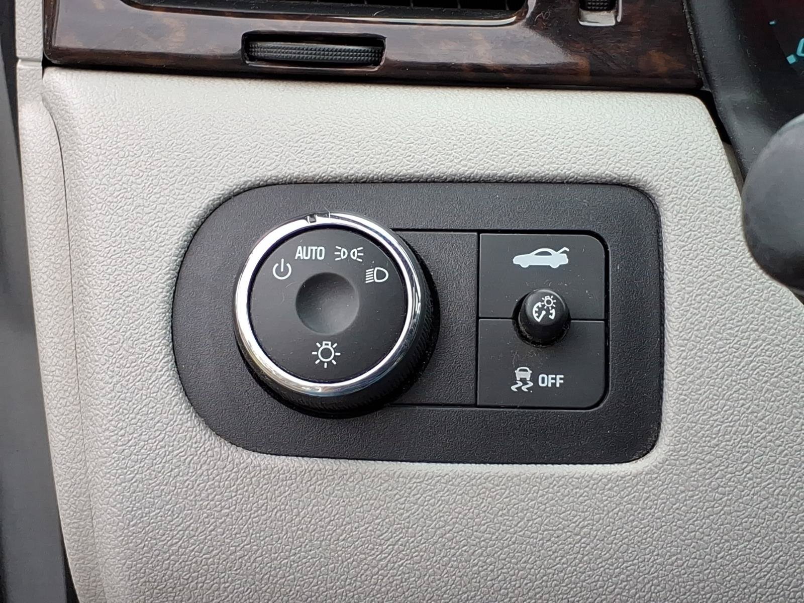 Used 2013 Chevrolet Impala LT w/ LT Sunroof Package FWD image 20