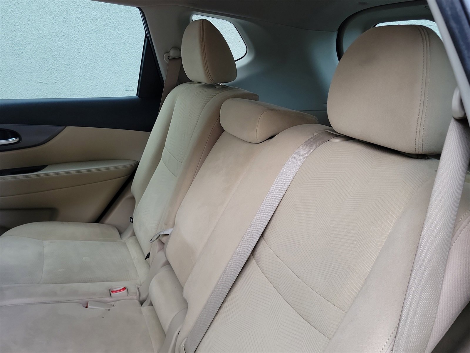 Used 2015 Nissan Rogue SV image 10