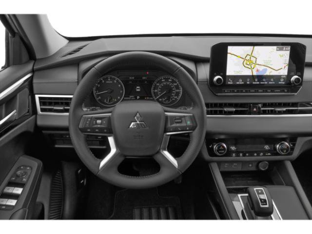 Used 2023 Mitsubishi Outlander SE AWD/4WD image 10