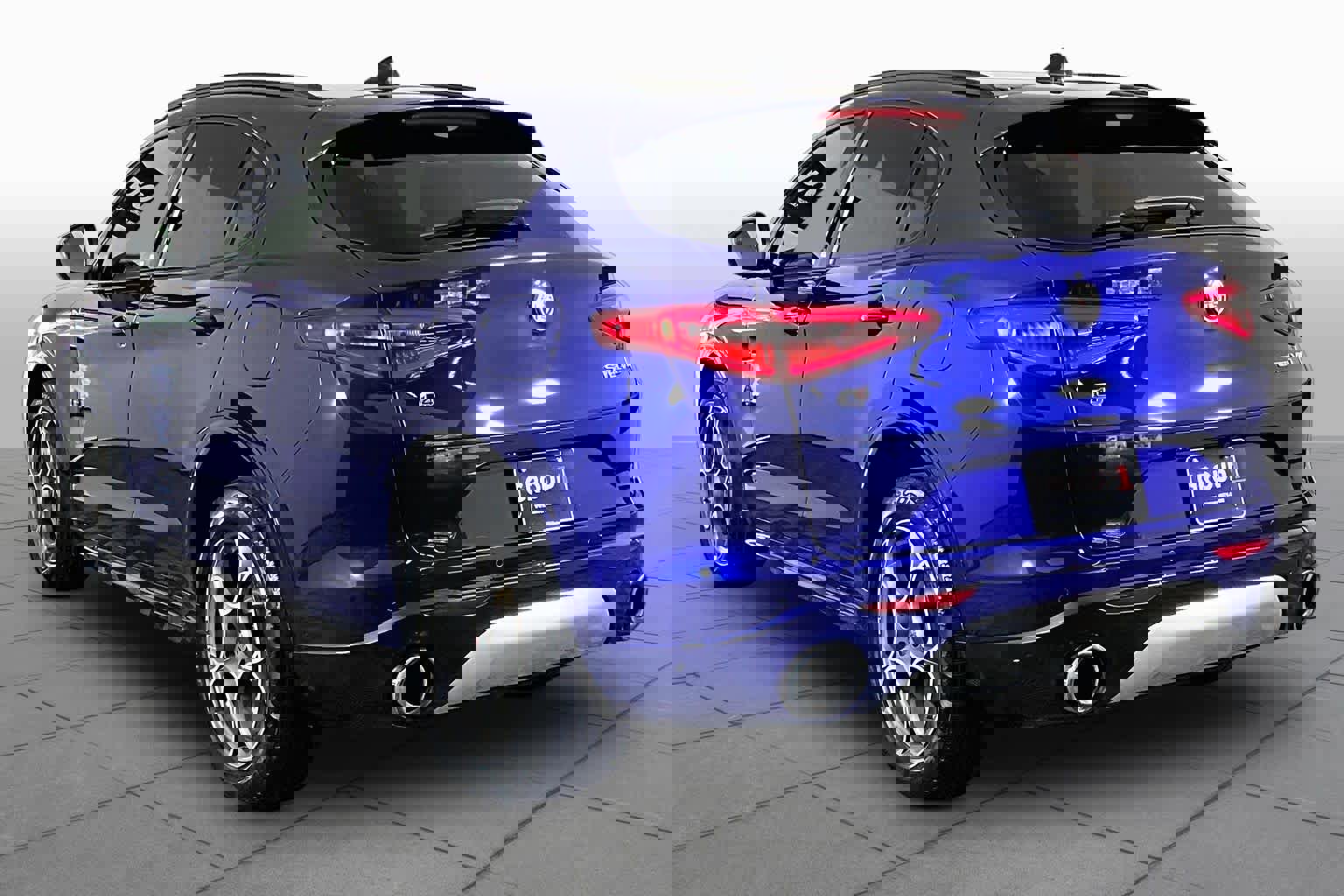 Used 2020 Alfa Romeo Stelvio Sport w/ Quick Order Package 22J Sport image 12