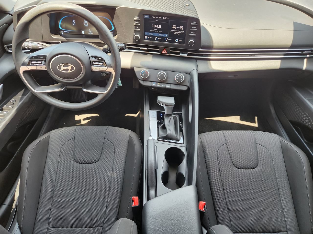 Certified 2025 Hyundai Elantra SE FWD image 25