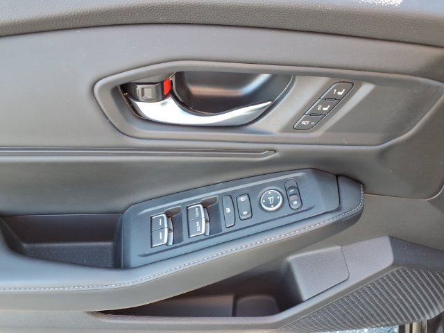 Used 2024 Honda Accord Sport image 12