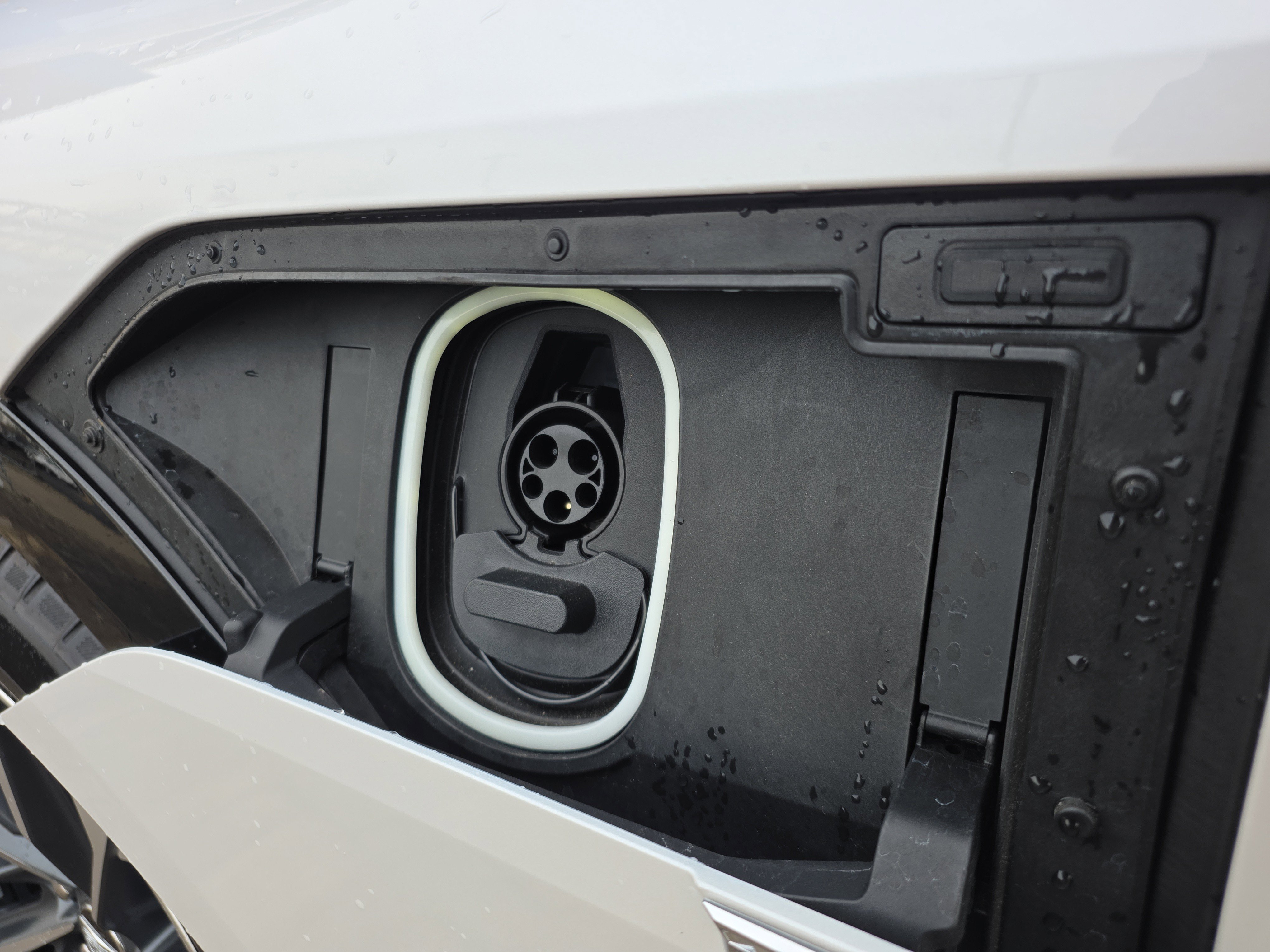 Used 2025 Cadillac Lyriq Sport image 49