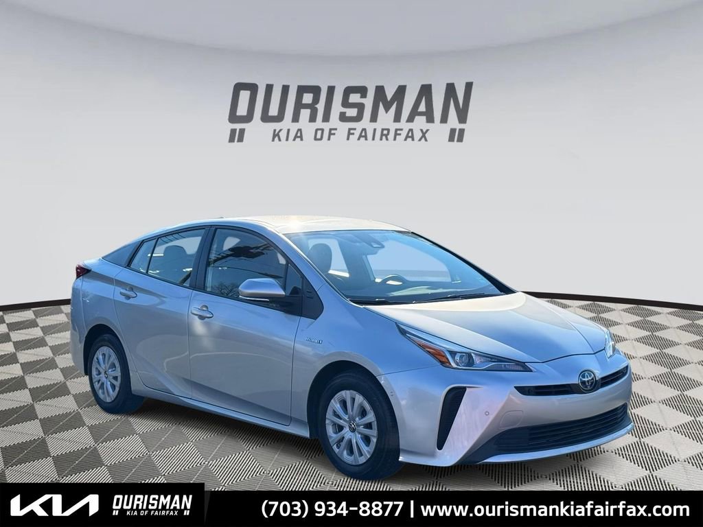 Used 2022 Toyota Prius LE image 6