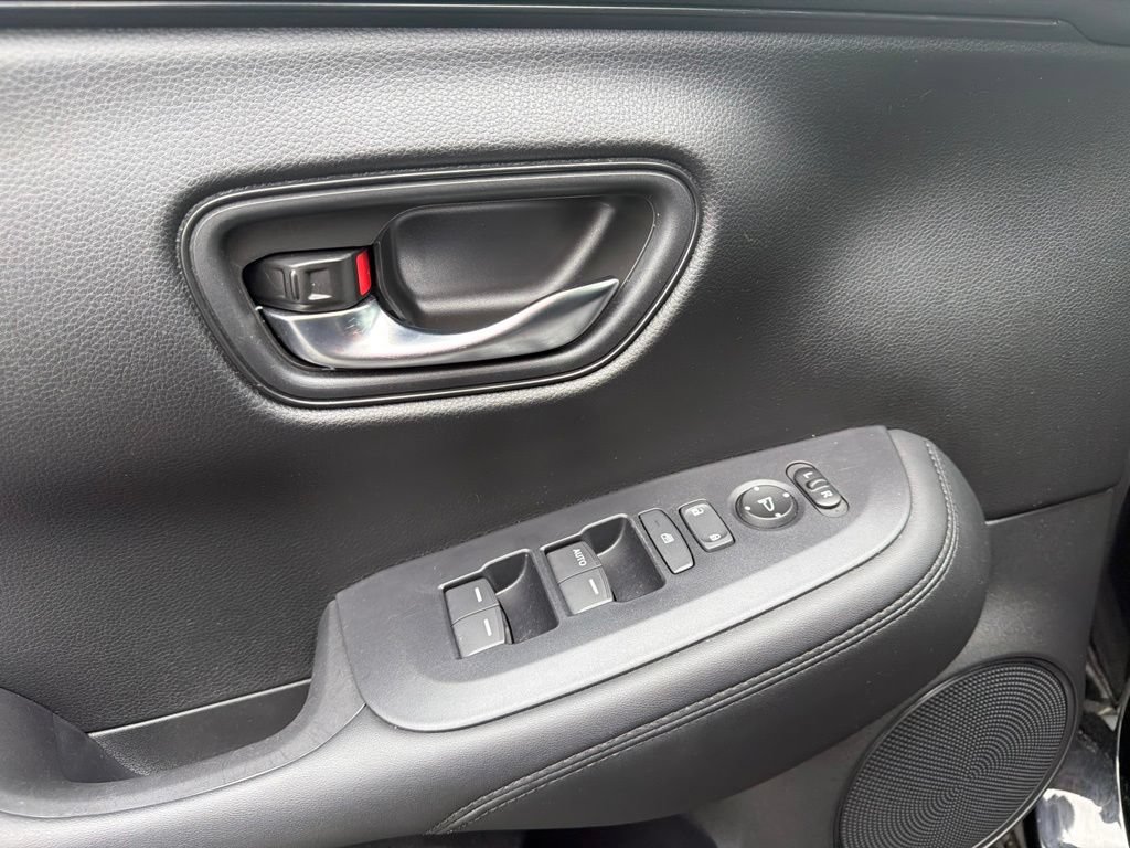 Certified 2024 Honda HR-V LX image 25