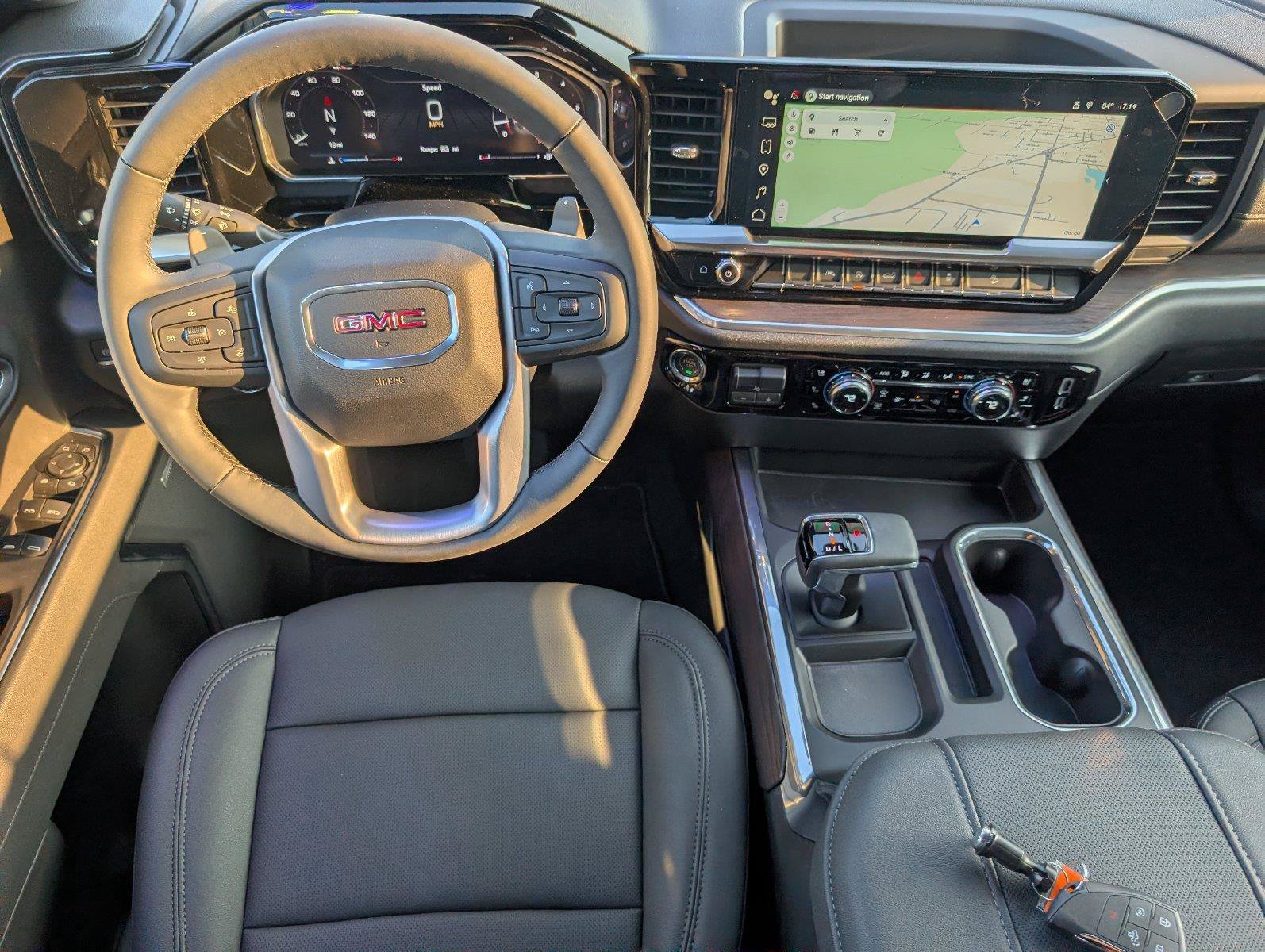New 2026 GMC Sierra 1500 SLT w/ SLT Convenience Package AWD/4WD image 32