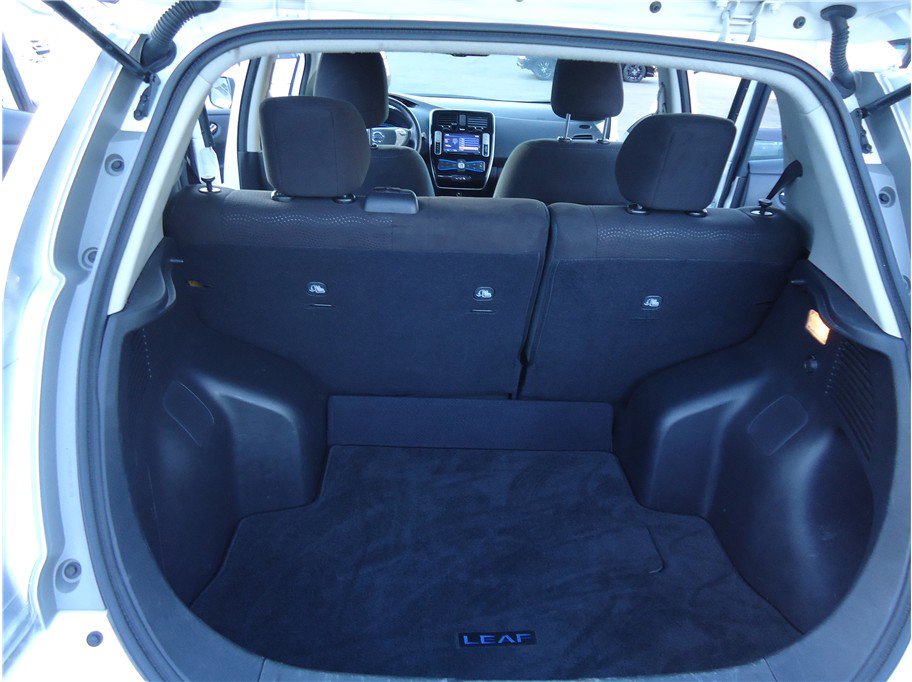 Used 2015 Nissan Leaf SV w/ LED & Quick Charge Package FWD image 17