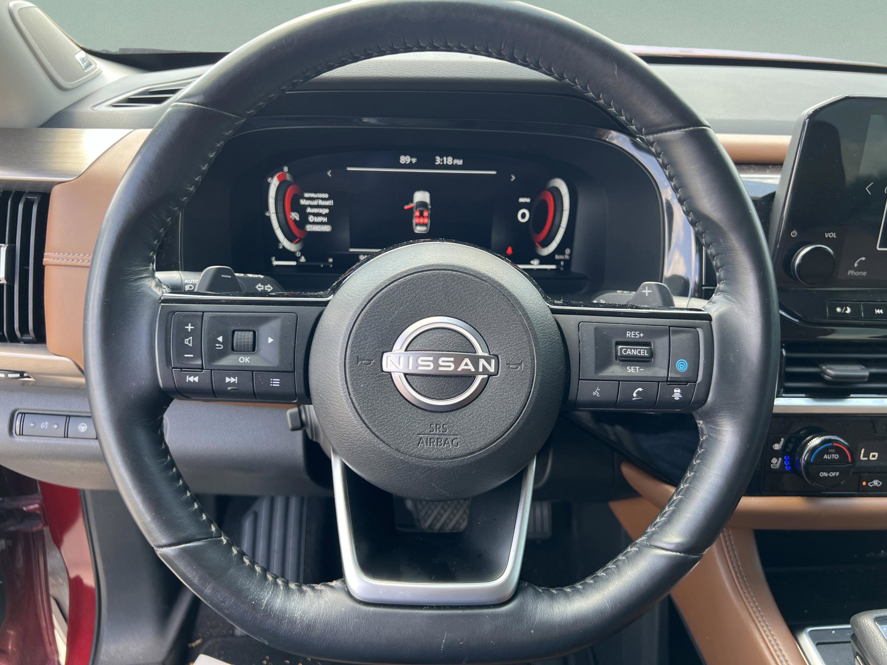 Used 2022 Nissan Pathfinder Platinum w/ Cargo Package FWD image 16