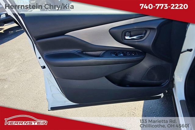Used 2023 Nissan Murano SV w/ SV Midnight Edition Package AWD/4WD image 12
