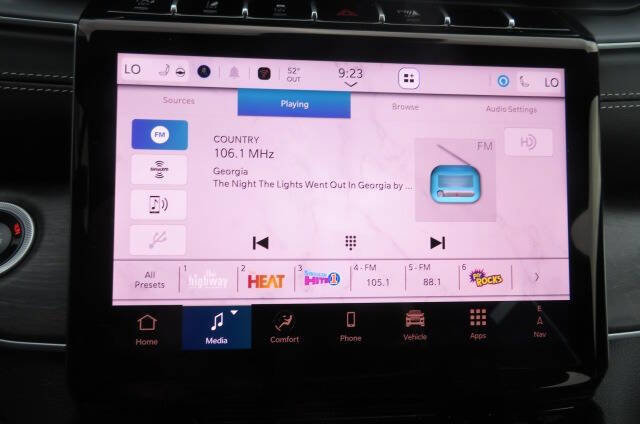 New 2025 Jeep Grand Cherokee L Limited w/ Trailer Tow Package image 23