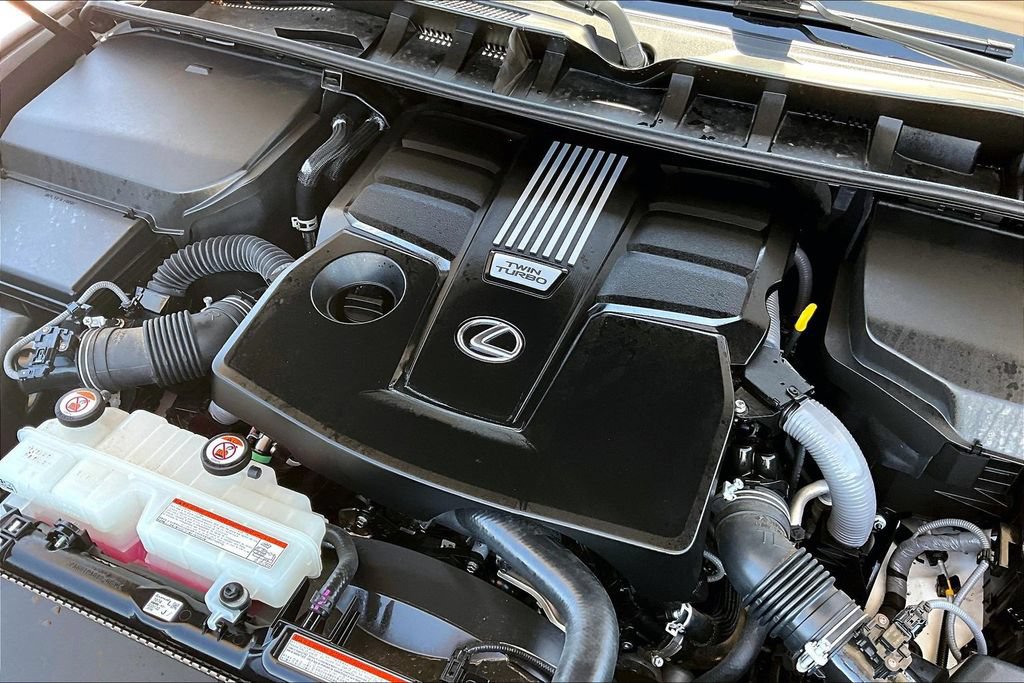 Used 2024 Lexus LX 600 4WD w/ Luxury Package image 32