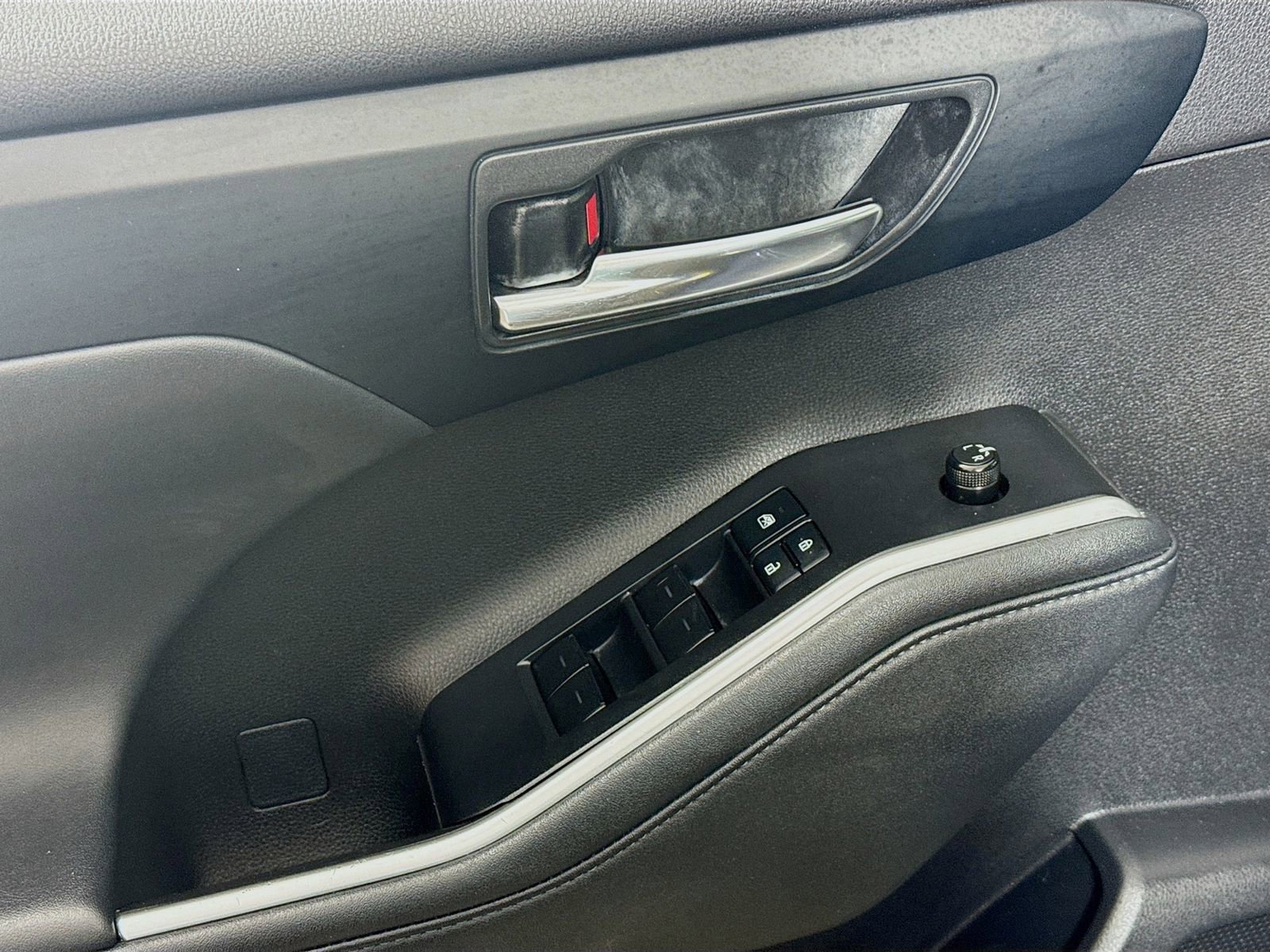 Used 2022 Toyota Highlander XLE image 16