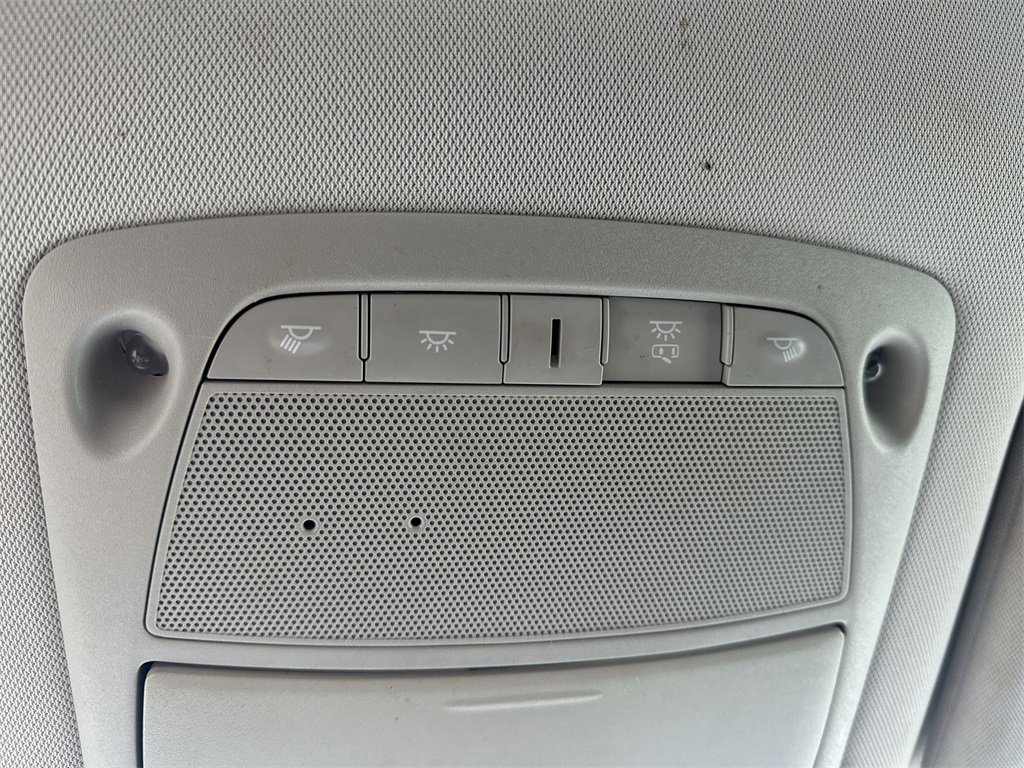 Used 2020 Nissan Pathfinder SV image 36