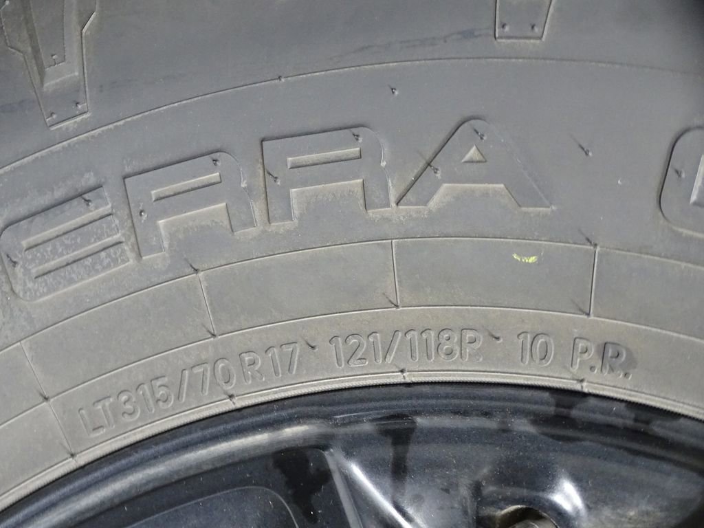 Used 2021 Jeep Gladiator Sport w/ Trailer Tow Package image 30