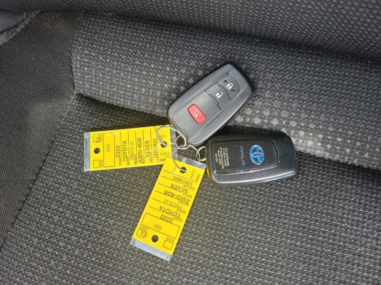Used 2020 Toyota Prius LE AWD/4WD image 6