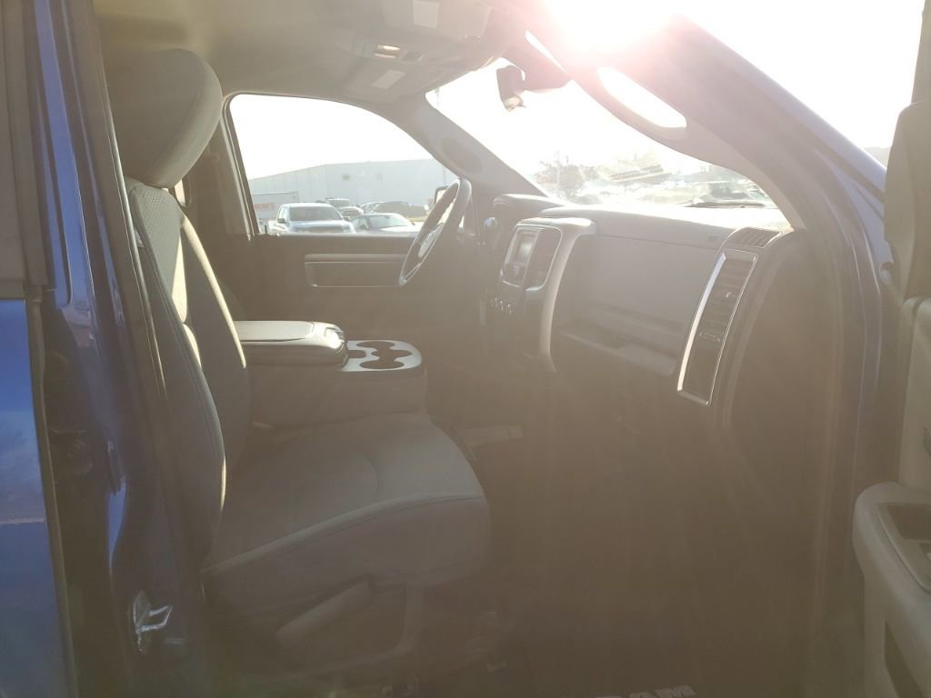 Used 2014 RAM 2500 SLT image 32