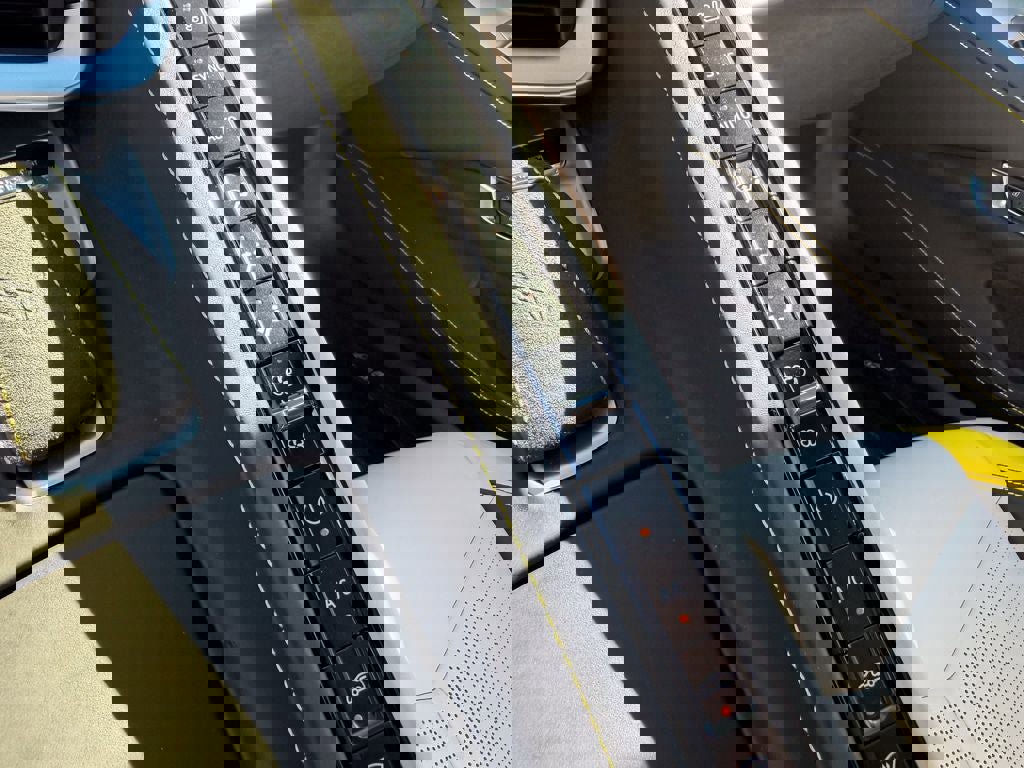 Used 2022 Chevrolet Corvette Stingray Premium Cpe RWD image 38