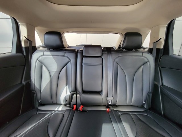 Used 2022 Lincoln Nautilus Reserve image 23