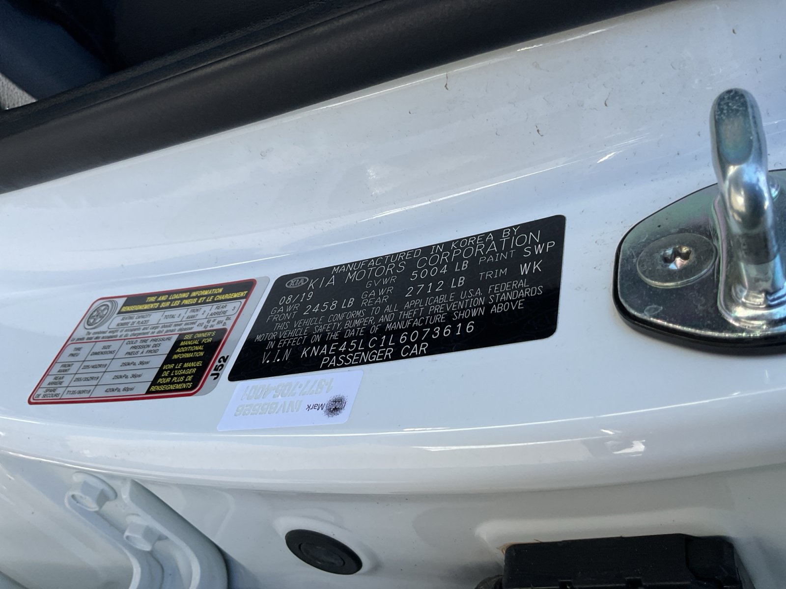 Used 2020 Kia Stinger GT1 RWD image 27