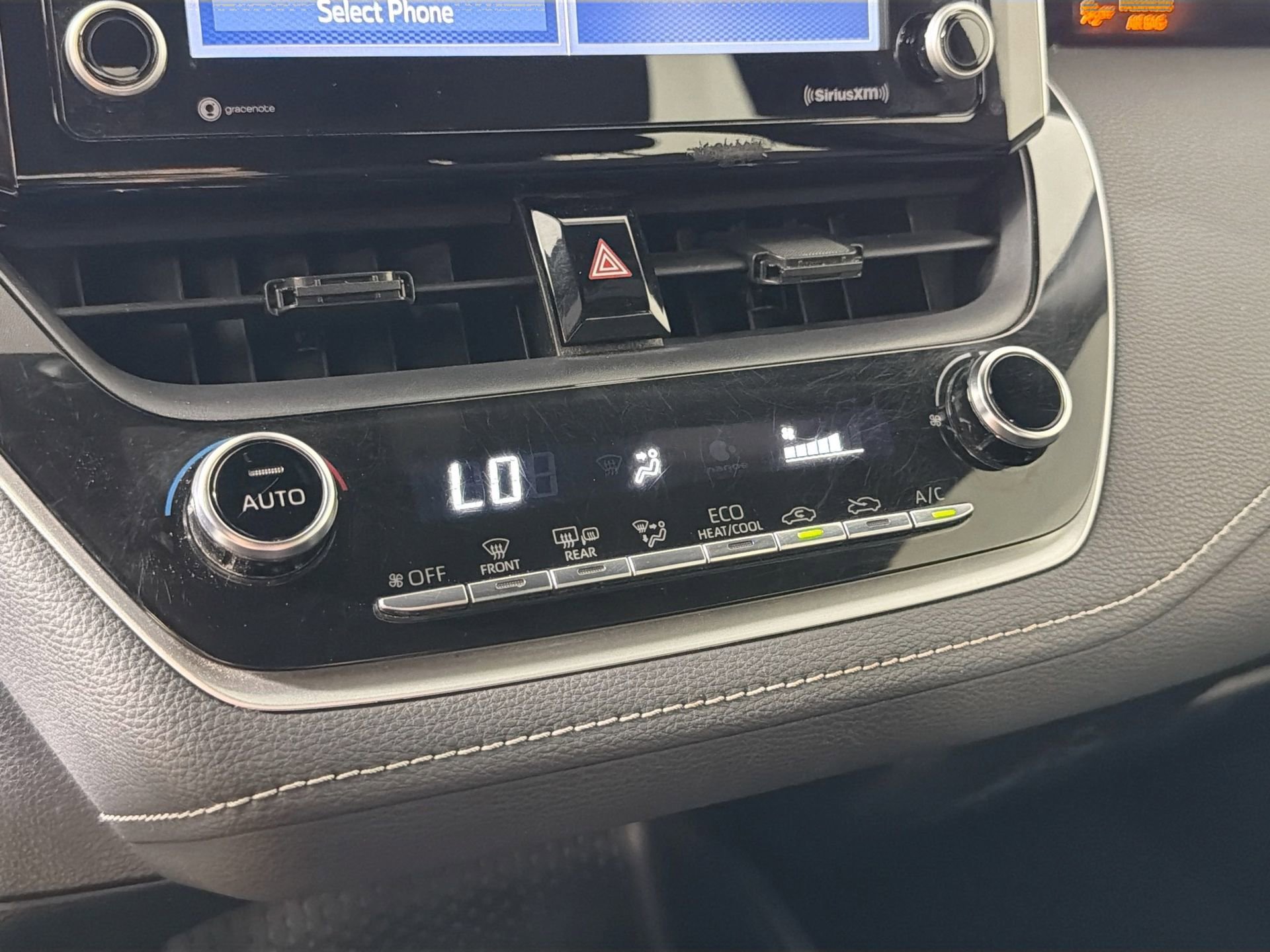 Used 2022 Toyota Corolla SE image 15