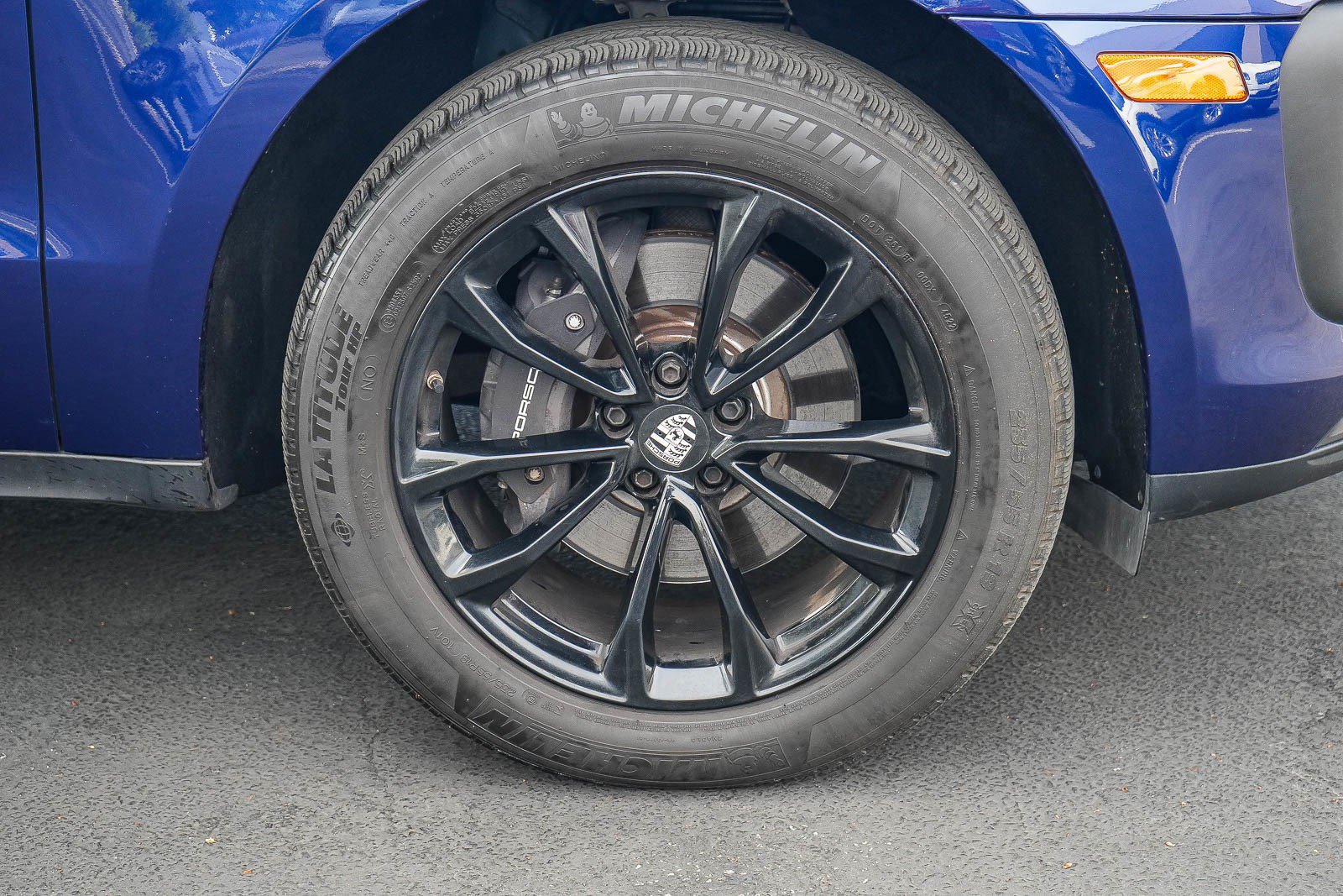 Used 2023 Porsche Macan AWD/4WD image 10