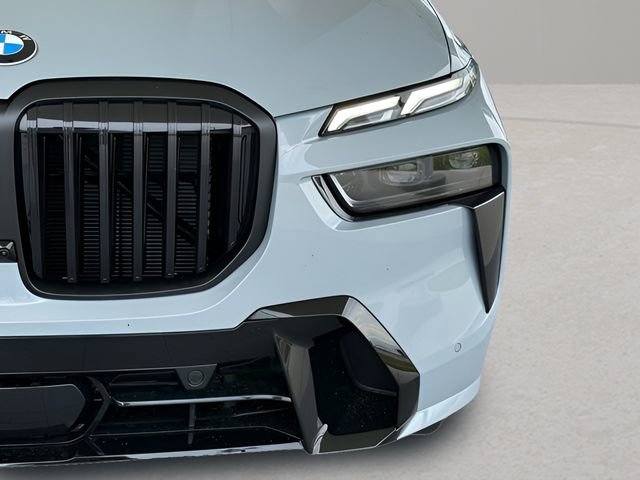 Certified 2026 BMW X7 xDrive40i w/ M Sport Package image 3
