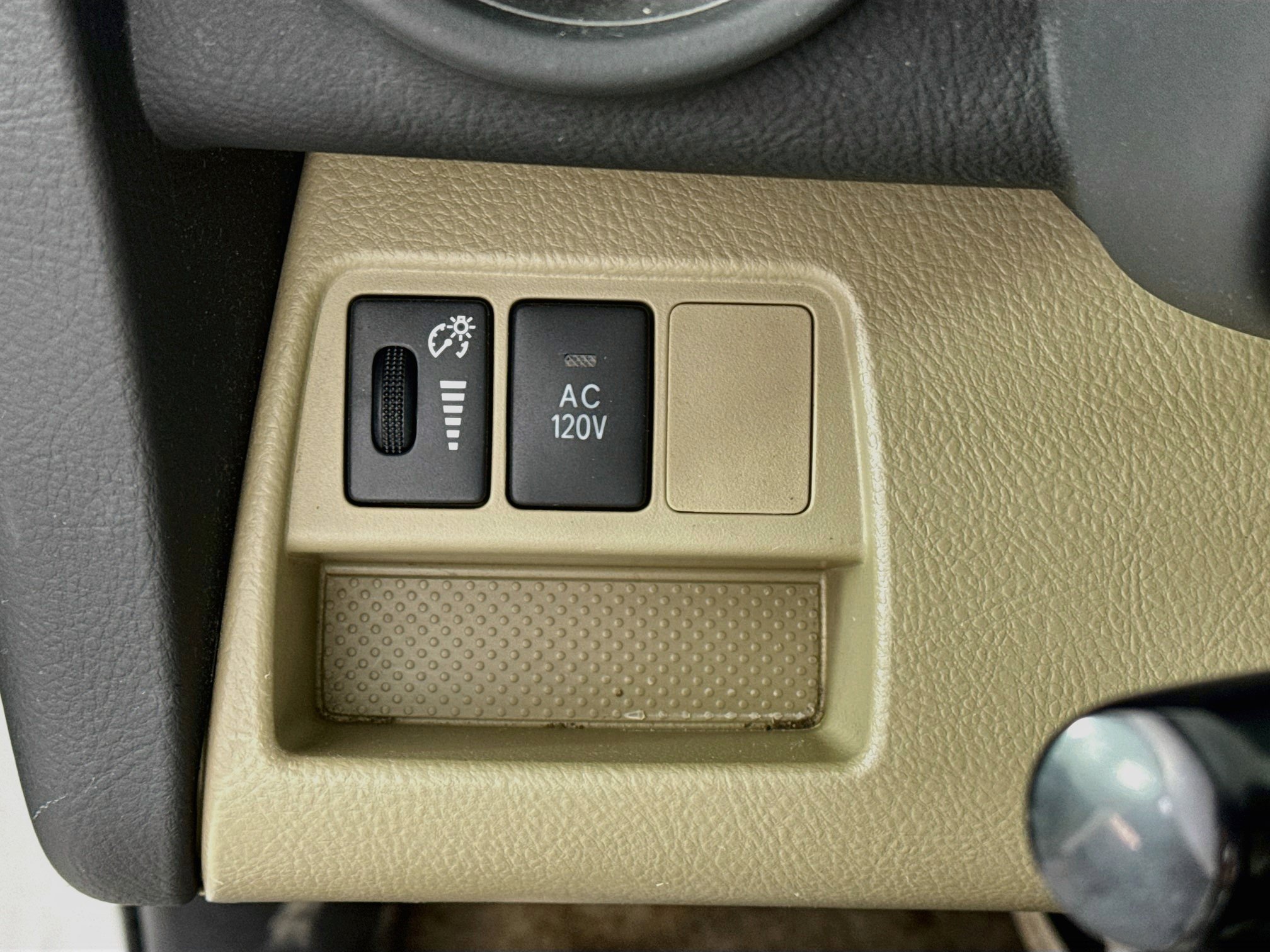 Used 2010 Toyota RAV4 Limited FWD image 10