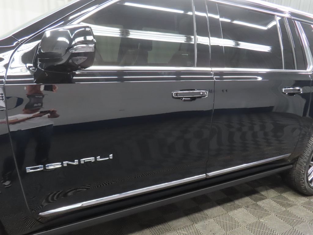 Used 2025 GMC Yukon XL Denali Ultimate AWD/4WD image 53