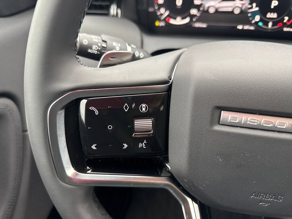 Used 2025 Land Rover Discovery Sport S image 22