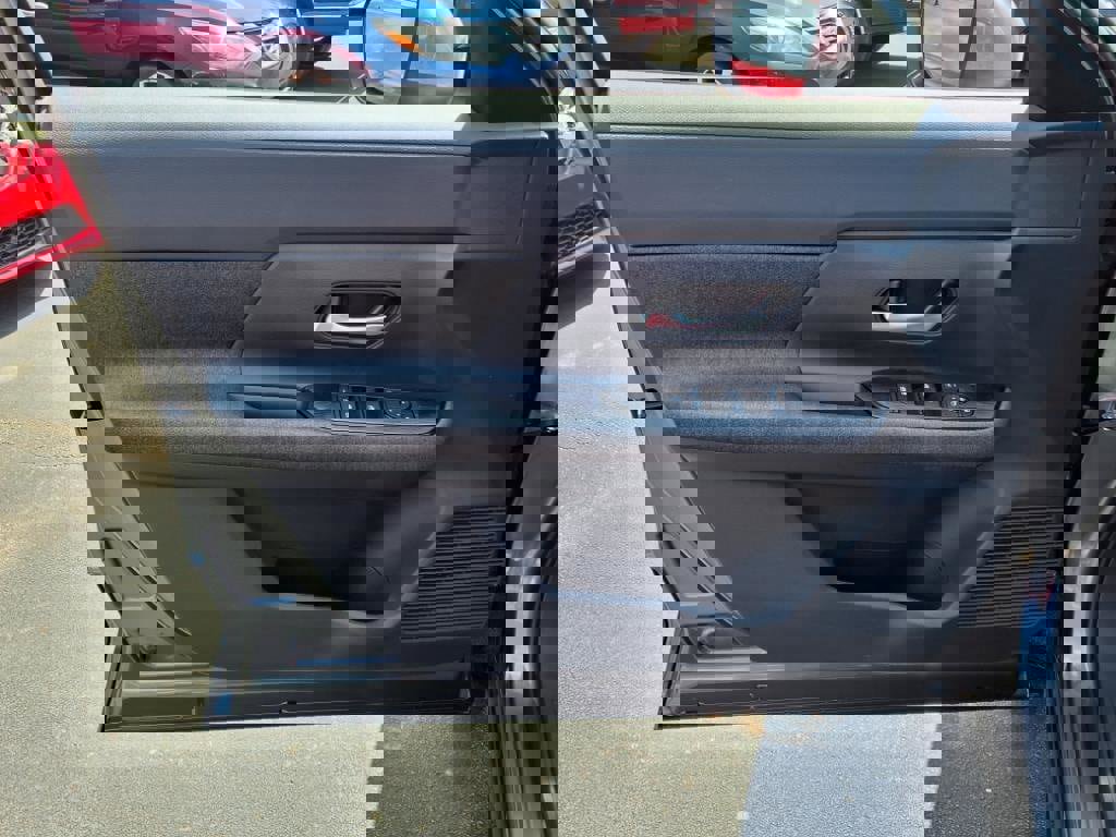 New 2025 Nissan Kicks SV image 8