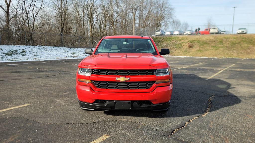 Used 2019 Chevrolet Silverado 1500 Custom w/ Custom Convenience Package image 4