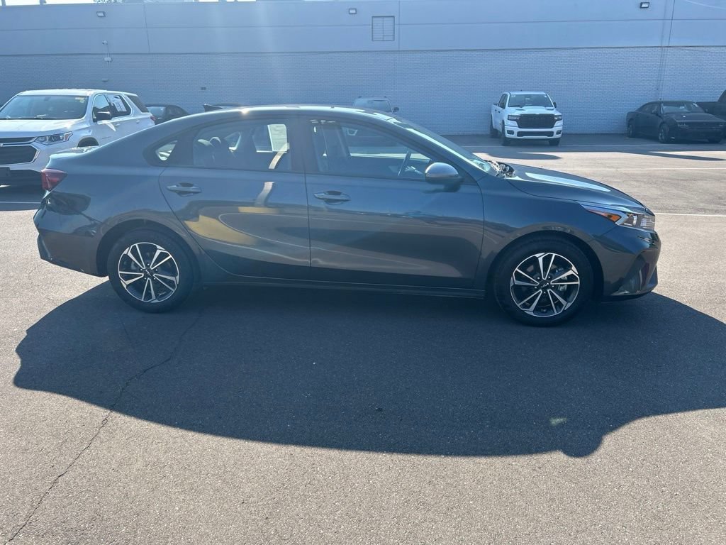 Used 2024 Kia Forte LXS FWD image 4