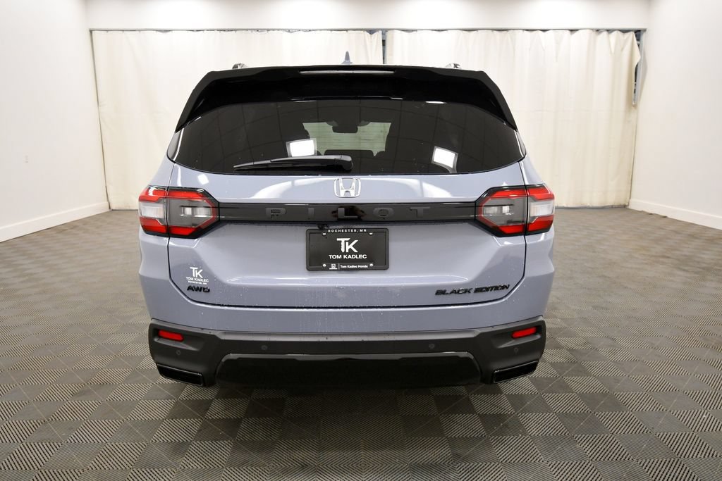 New 2026 Honda Pilot Black Edition image 6