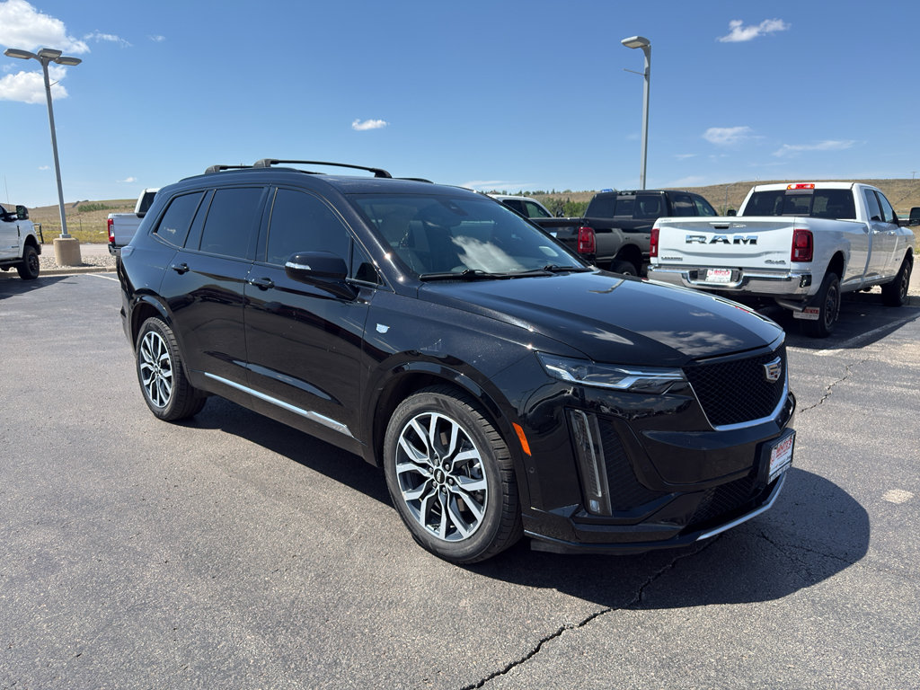 Used 2021 Cadillac XT6 Sport AWD/4WD image 3