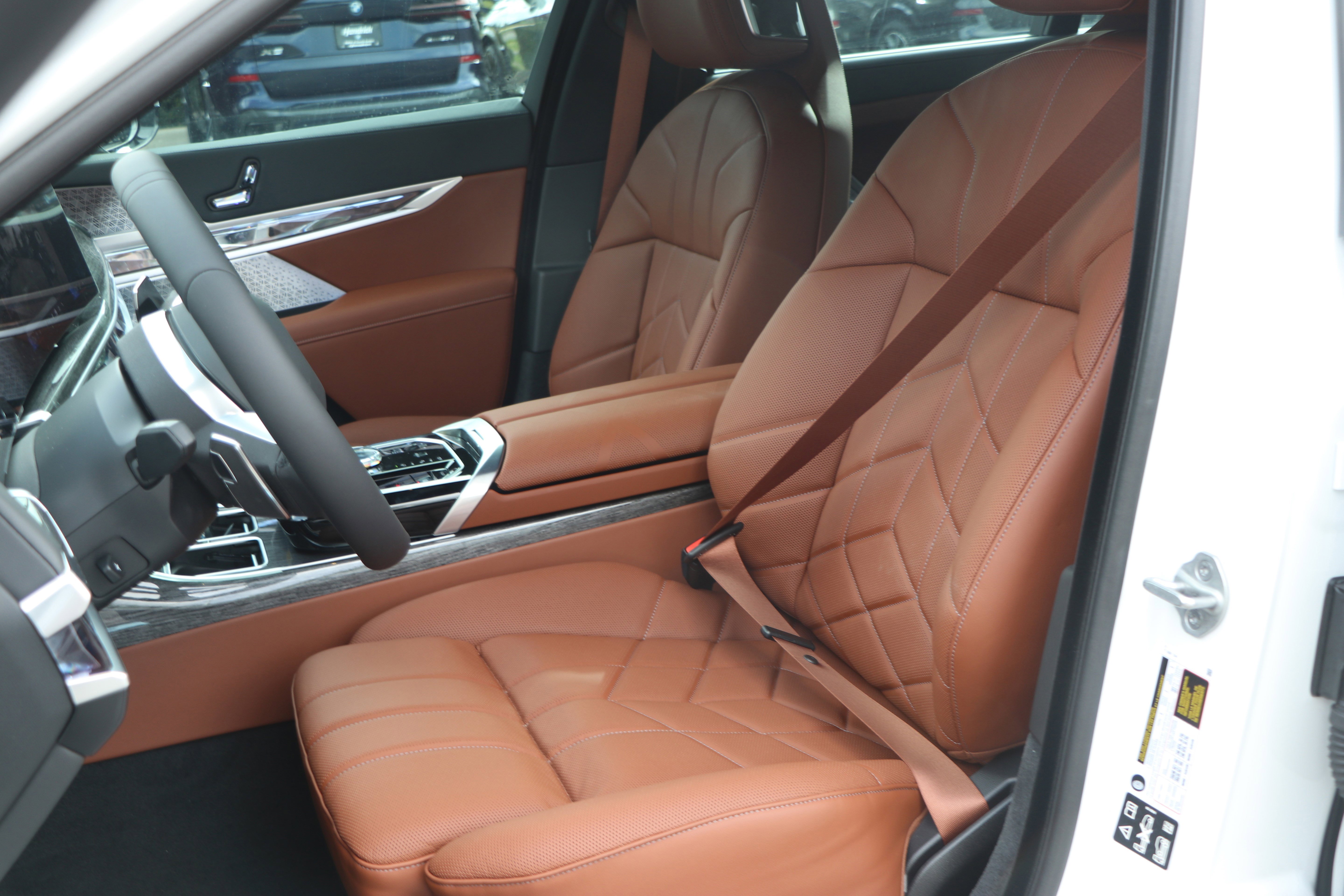 Certified 2025 BMW 740i xDrive AWD/4WD image 16