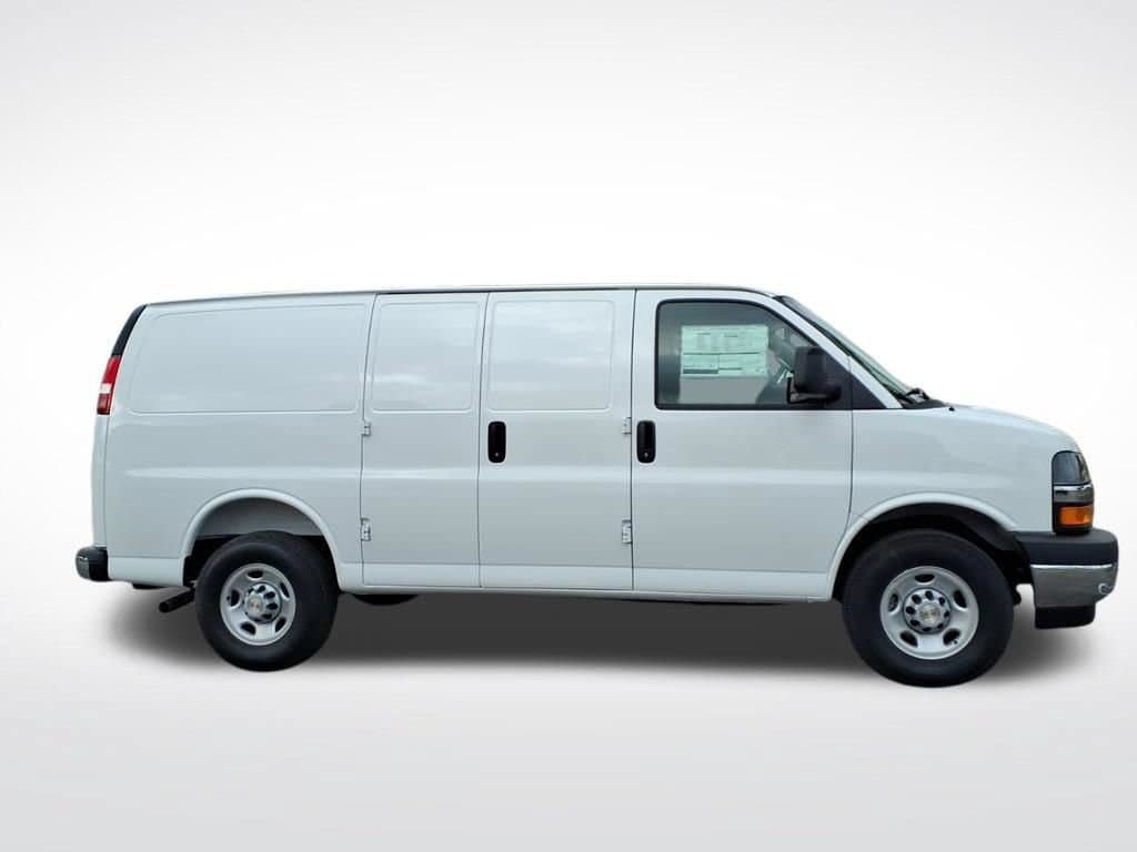 New 2026 Chevrolet Express 2500 w/ Driver Convenience Package RWD image 2
